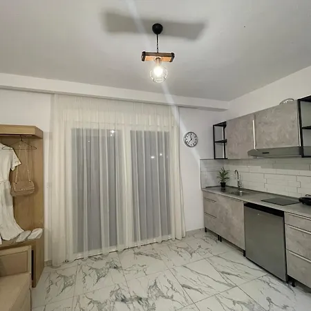 Lesol Homestay szállás Liménasz