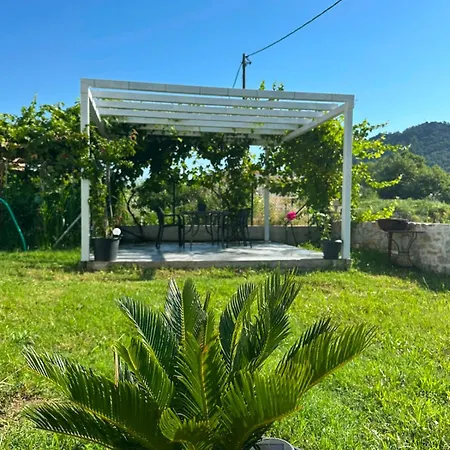 Lesol Λιμένας