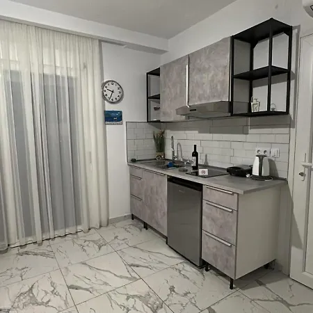 Lesol Homestay szállás *